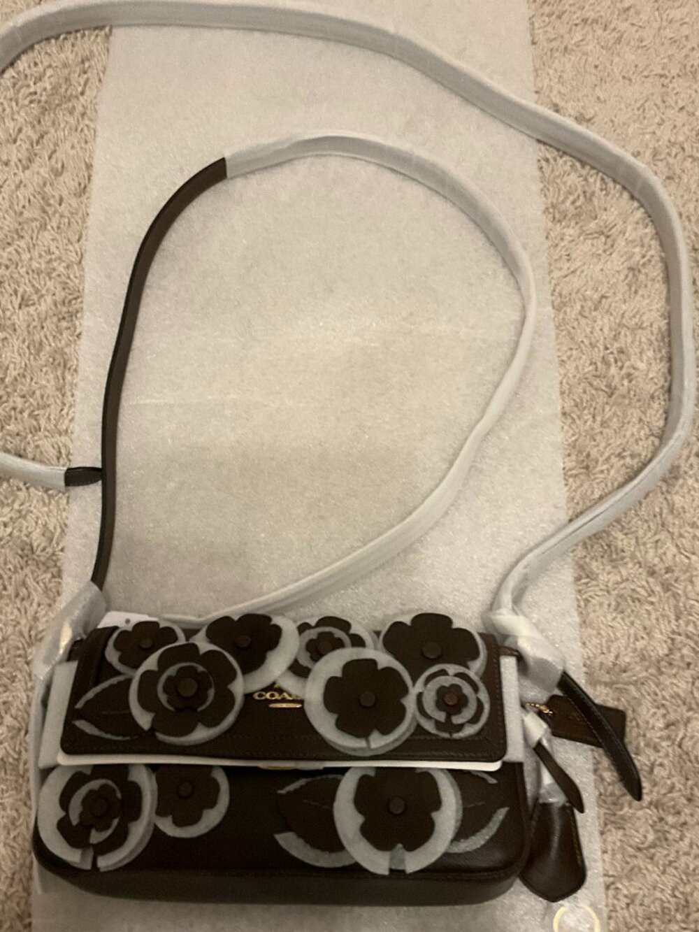 Coach etta small flap shoulder bag with floral applique. gold/maple. cdy43.